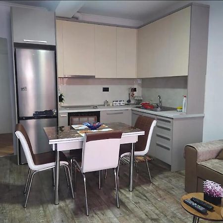 דירות טיראנה #1 Modern 1Br With Balcony In Up-And-Coming Hip Area מראה חיצוני תמונה