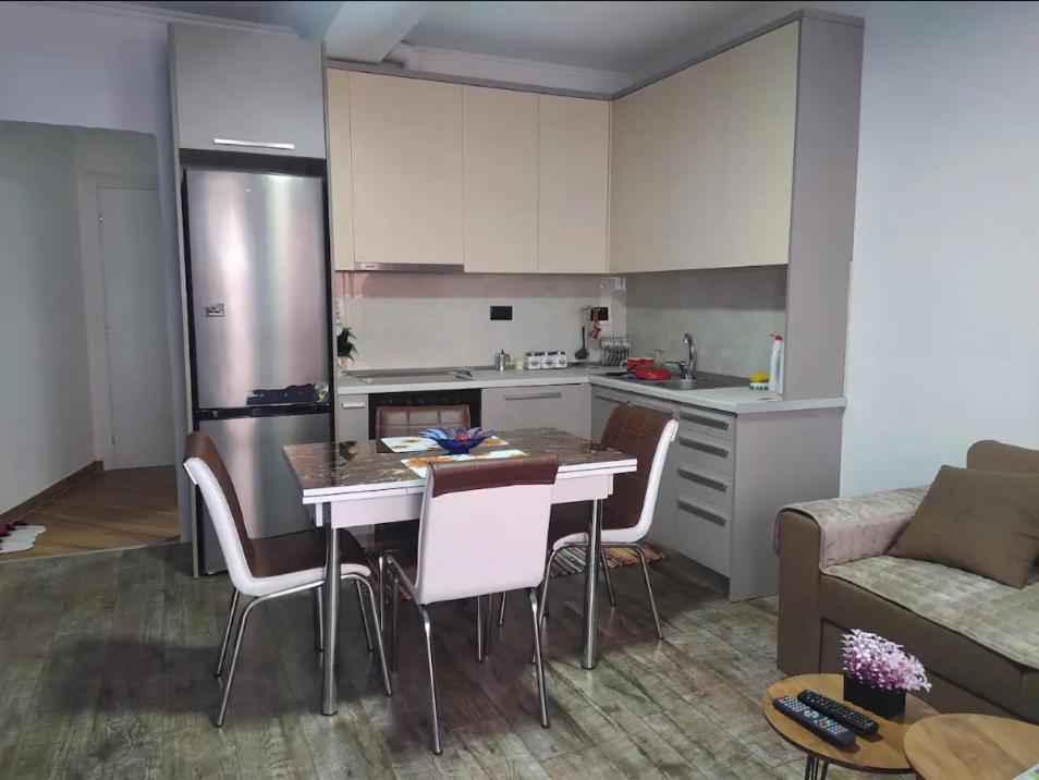 דירות טיראנה #1 Modern 1Br With Balcony In Up-And-Coming Hip Area מראה חיצוני תמונה