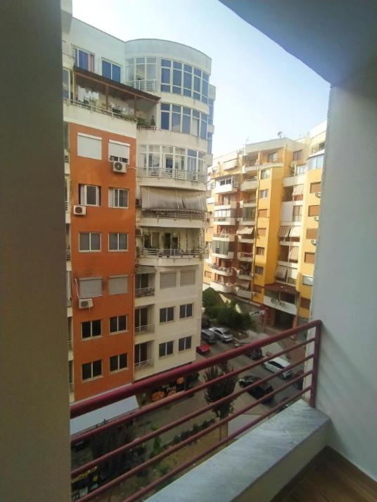 דירות טיראנה #1 Modern 1Br With Balcony In Up-And-Coming Hip Area מראה חיצוני תמונה